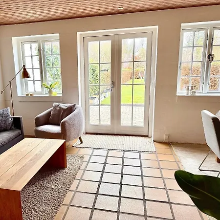 88 M2 Townhouse, Free Parking In The Heart Of * Odense