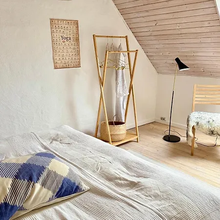 88 M2 Townhouse, Free Parking In The Heart Of